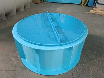 Чаша для бассейна из полипропилена с крышкой